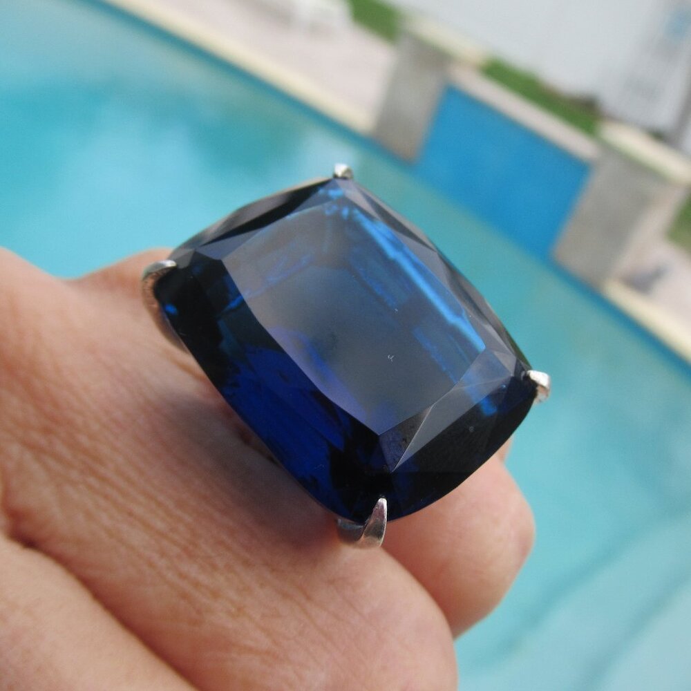 Vintage Sterling Silver Large Blue Treated Stone 16 carat Size 7 Cocktail Ring - Picture 2 of 12